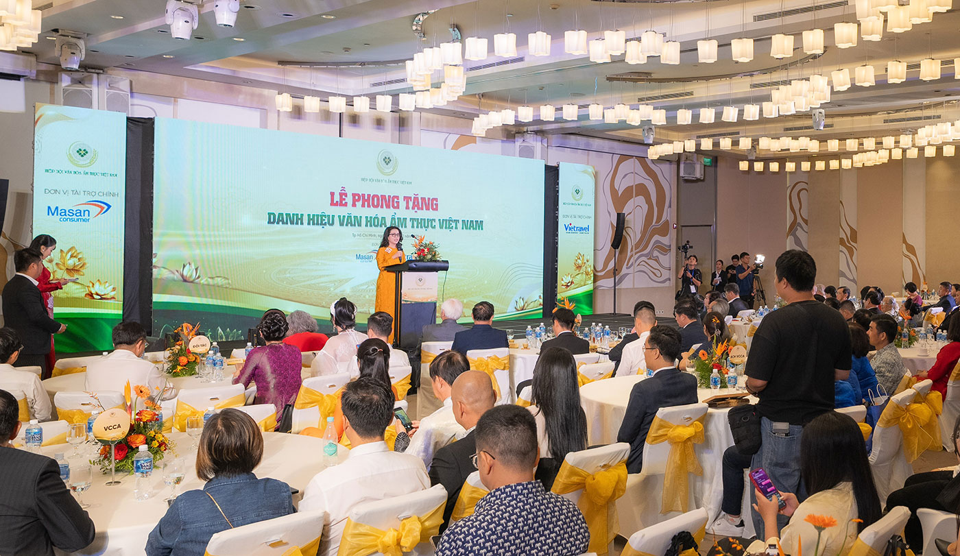 Từ nghệ nhân đến thương hiệu quốc gia: Hành trình lan tỏa tinh hoa ẩm thực Việt - Ảnh 4. Từ nghệ nhân đến thương hiệu quốc gia: Hành trình lan tỏa tinh hoa ẩm thực Việt - Ảnh 4.