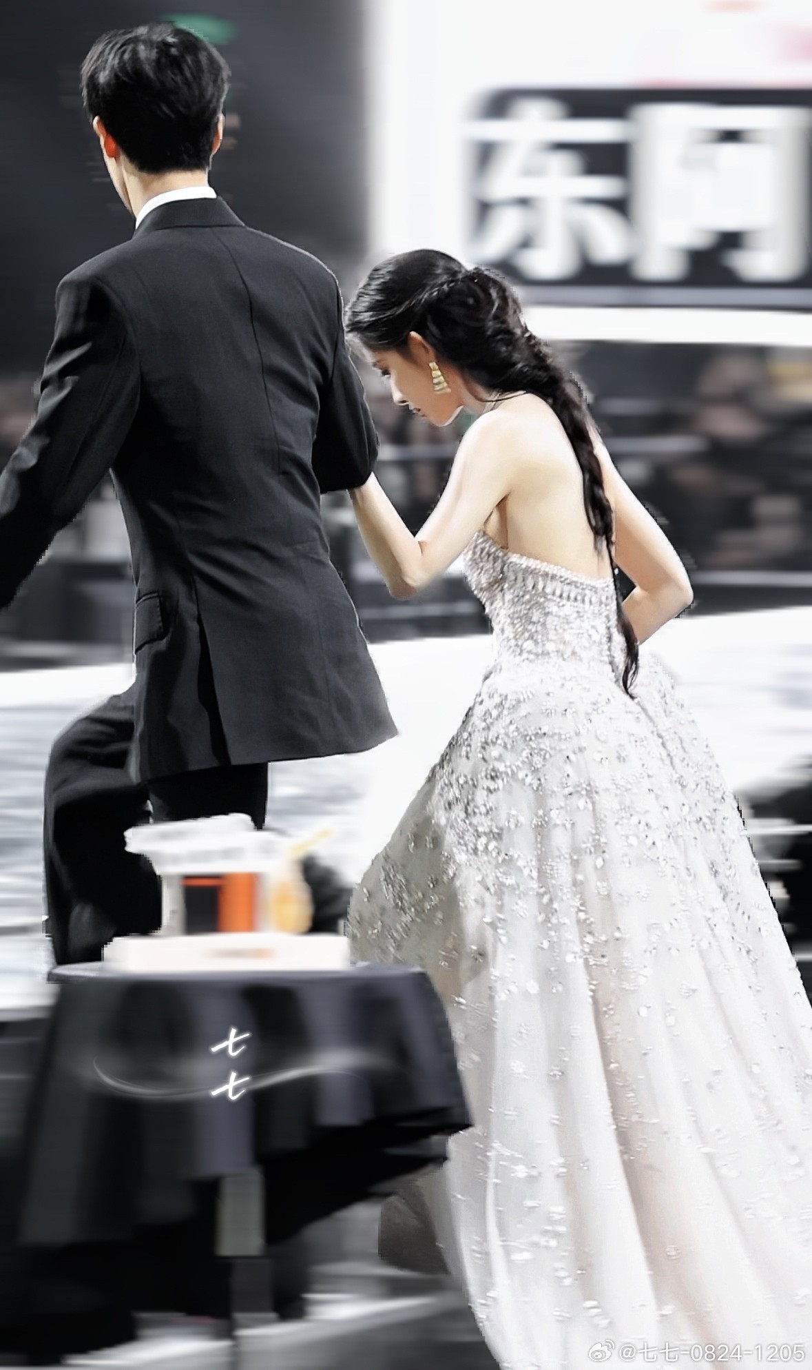 Cú ngã khiến 400 triệu người trầm trồ- Ảnh 2.