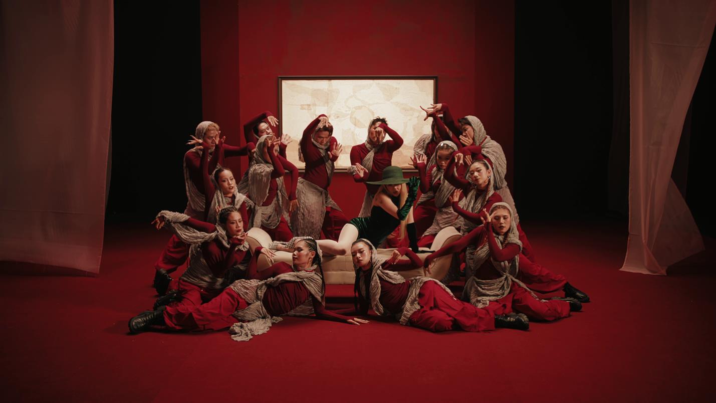 Bảo Anh trở lại đầy quyền lực trong MV mới, khoe visual sang chảnh cùng trang sức PNJ- Ảnh 3. Bảo Anh trở lại đầy quyền lực trong MV mới, khoe visual sang chảnh cùng trang sức PNJ- Ảnh 3.