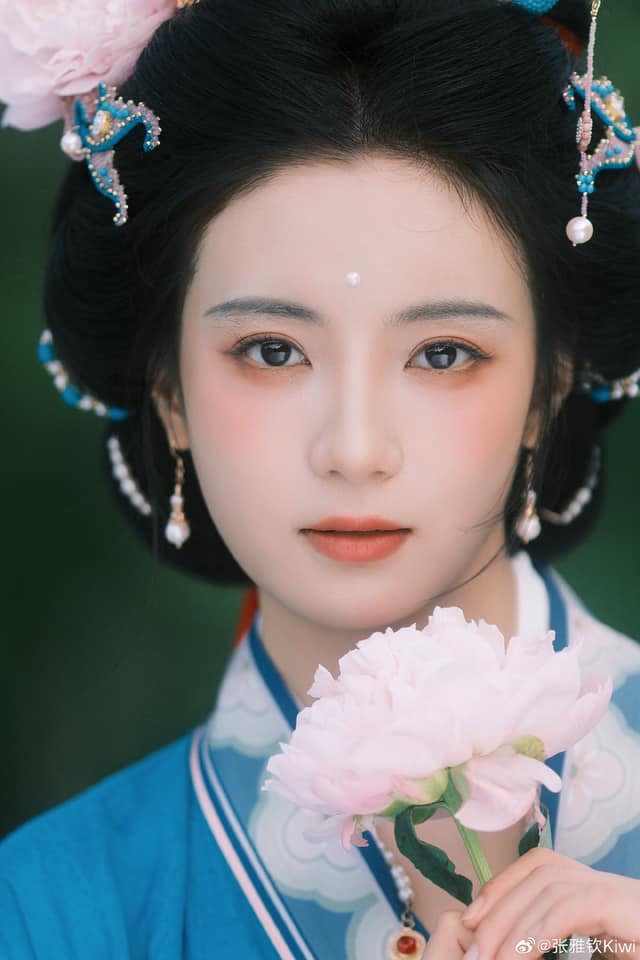 Lần đầu có mỹ nhân “mặt như mâm bạc” lại được khen nức nở: Visual tuyệt tác hội họa, không thể đẹp hơn được nữa- Ảnh 10.