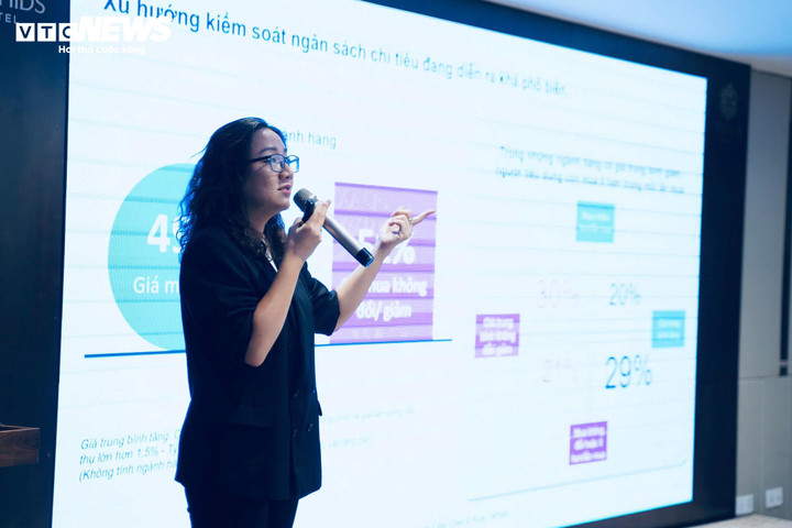 Sắm Tết Bính Ngọ: Sức mua không giảm, người tiêu dùng đổi cách chi tiêu- Ảnh 3.