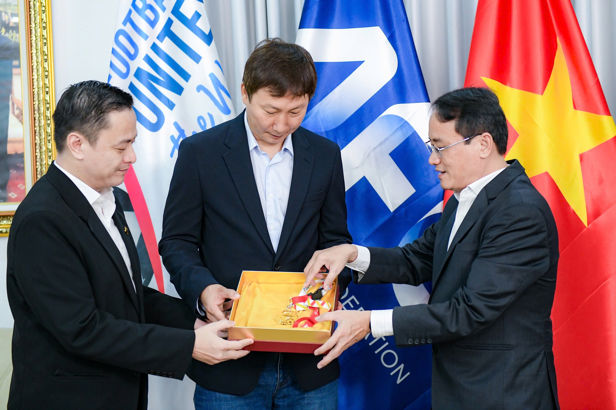 Kim Sang Sik - Ảnh 4.