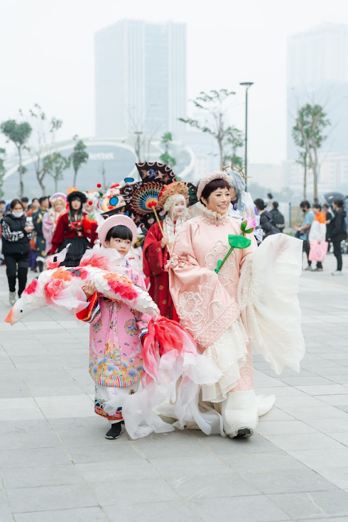 Ambedo Fiesta mùa 6: Furry Friends, Lễ hội sáng tạo & cộng đồng của Gen Z Hà Nội đổ bộ Công viên Hồ Tây- Ảnh 4.