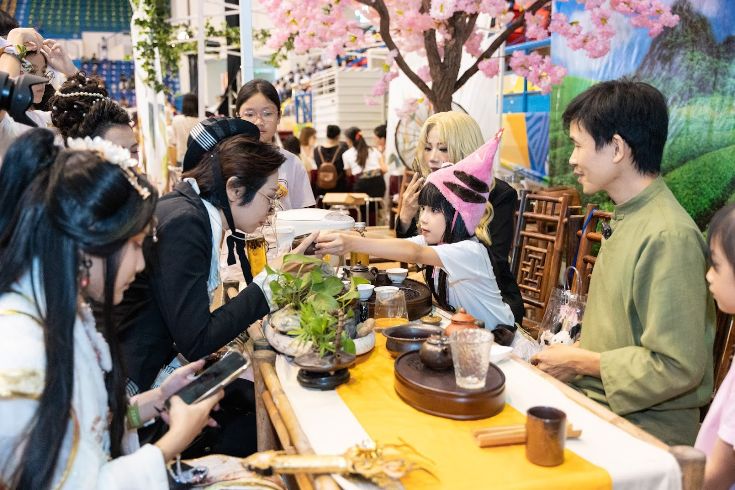 Ambedo Fiesta mùa 6: Furry Friends, Lễ hội sáng tạo & cộng đồng của Gen Z Hà Nội đổ bộ Công viên Hồ Tây- Ảnh 5.