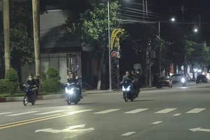 Video: Quái xế náo loạn Quảng Ngãi về đêm