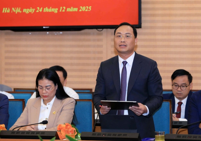 Tân Chánh văn phòng UBND thành phố Nguyễn Tiến Thiết phát biểu nhận nhiệm vụ. Ảnh: Hoàng Phong