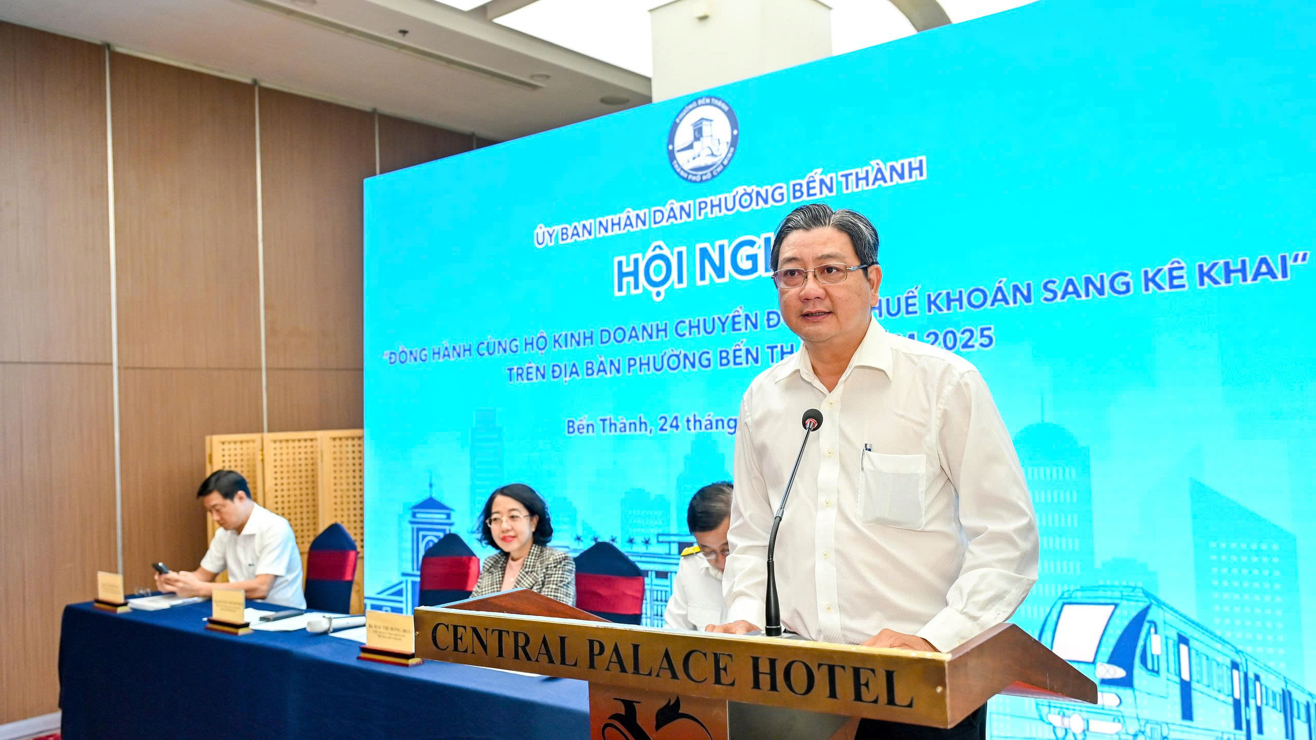 Xóa thuế khoán sang thuế kê khai: Tiểu thương lúng túng trước 