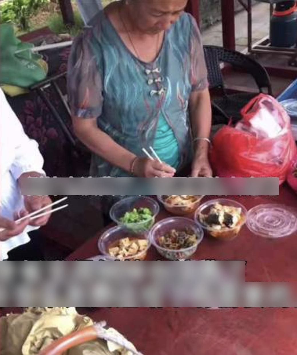 Khách đặt 120 suất ăn, quán đóng gói xong hết thì bị 