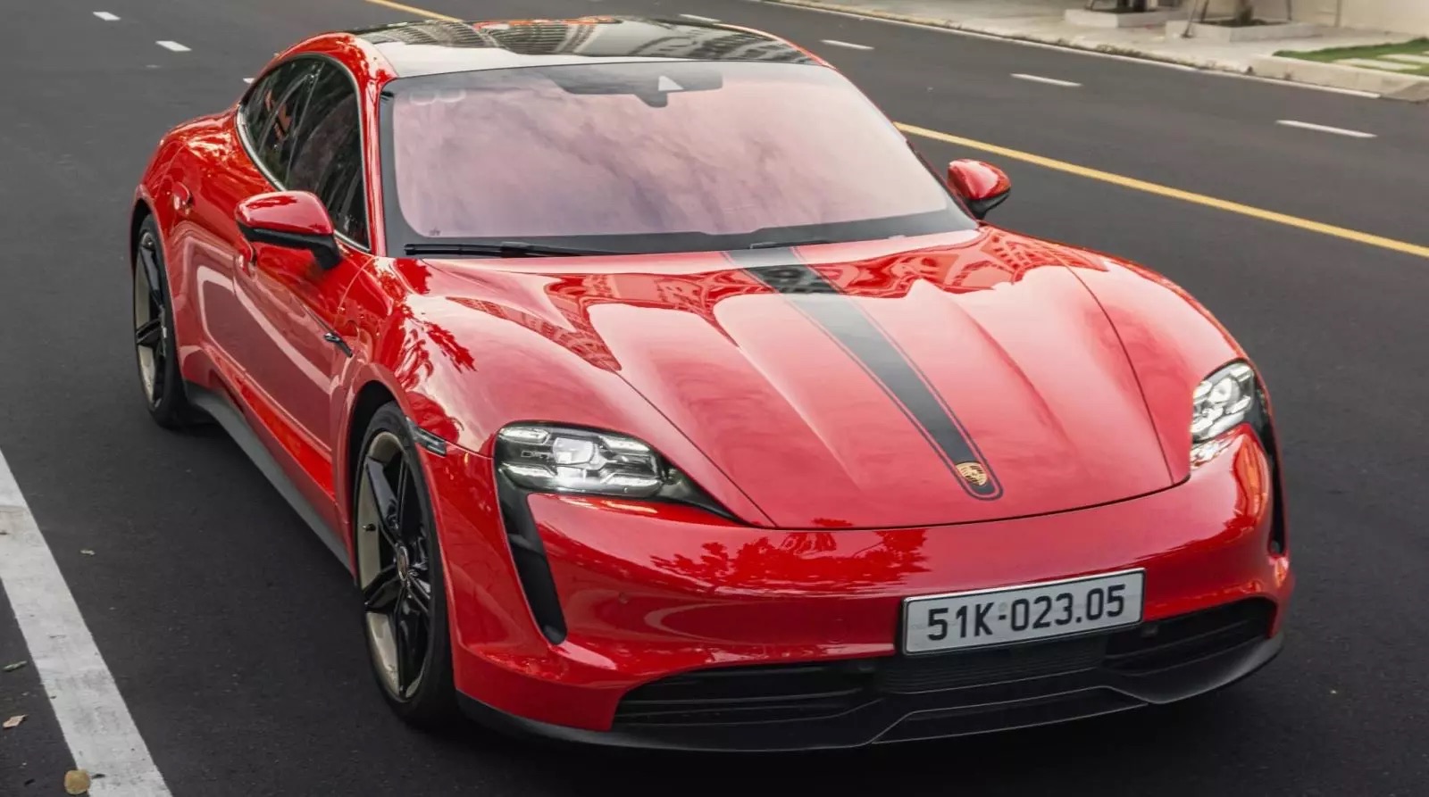 Năm 2025 của những ‘đại gia’ siêu xe: Khi garage tiền tỷ, biểu tượng thành đạt trở thành tình tiết trong hồ sơ pháp lý- Ảnh 4. Năm 2025 của những ‘đại gia’ siêu xe: Khi garage tiền tỷ, biểu tượng thành đạt trở thành tình tiết trong hồ sơ pháp lý- Ảnh 4.