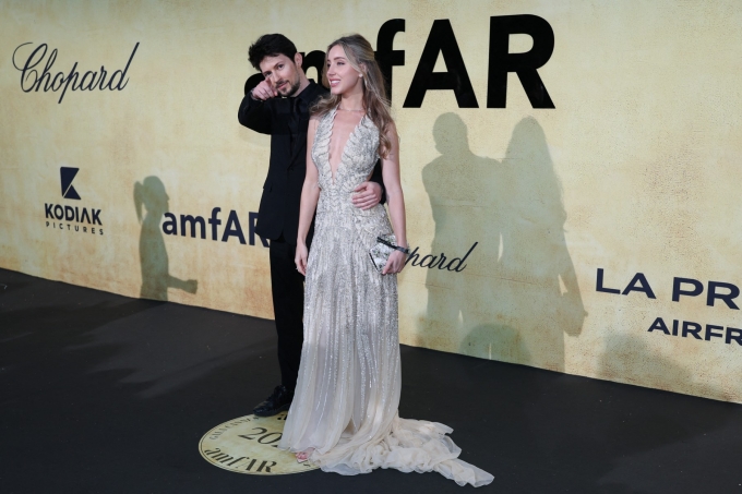Tỷ phú Pavel Durov và bạn gái Juli Vavilova tại sự kiện bên lề liên hoan phim Cannes ở Pháp hồi tháng 5. Ảnh: AFP