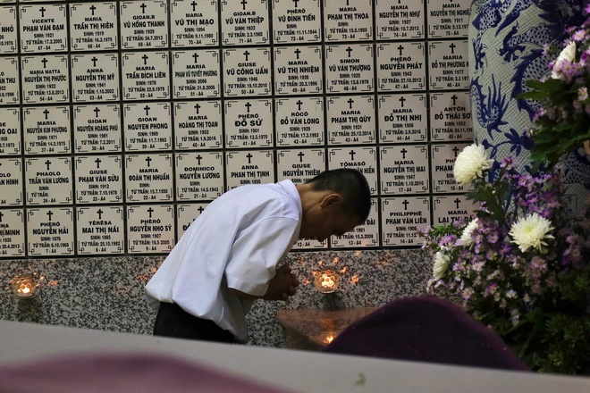 Không khí Giáng sinh rộn ràng với tuyết rơi nhân tạo tại TPHCM - Ảnh 24.