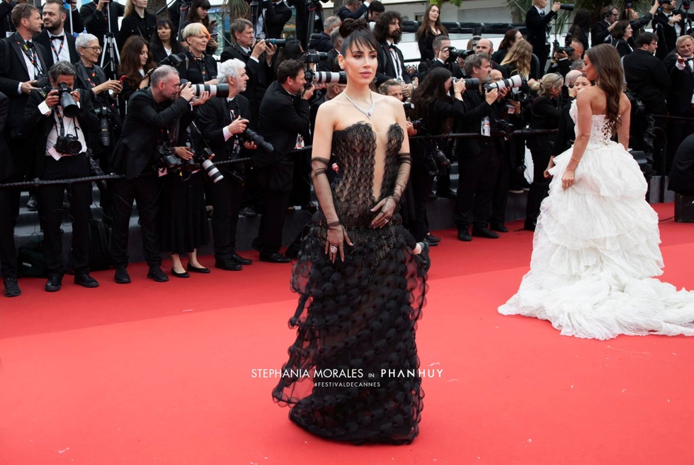 Chàng trai Việt làm nên lịch sử chưa từng có trong giới thời trang quốc tế - 8