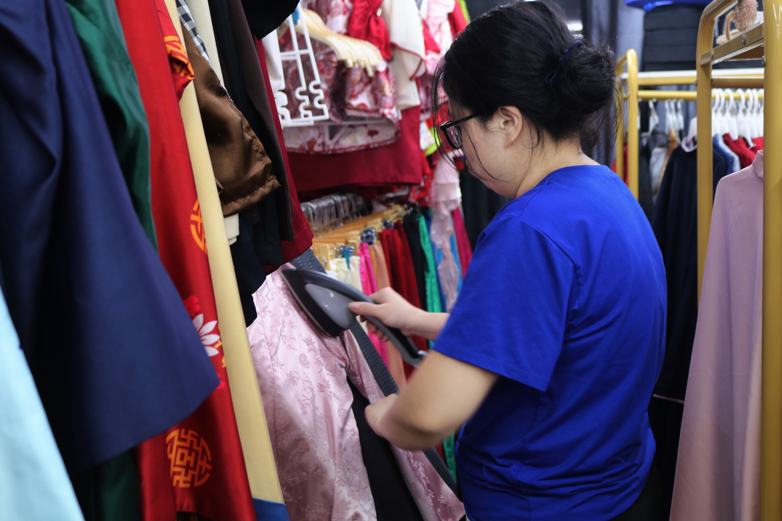 Thu nhập khủng từ cho thuê áo dài chụp ảnh Tết tại TP HCM - Ảnh 11.