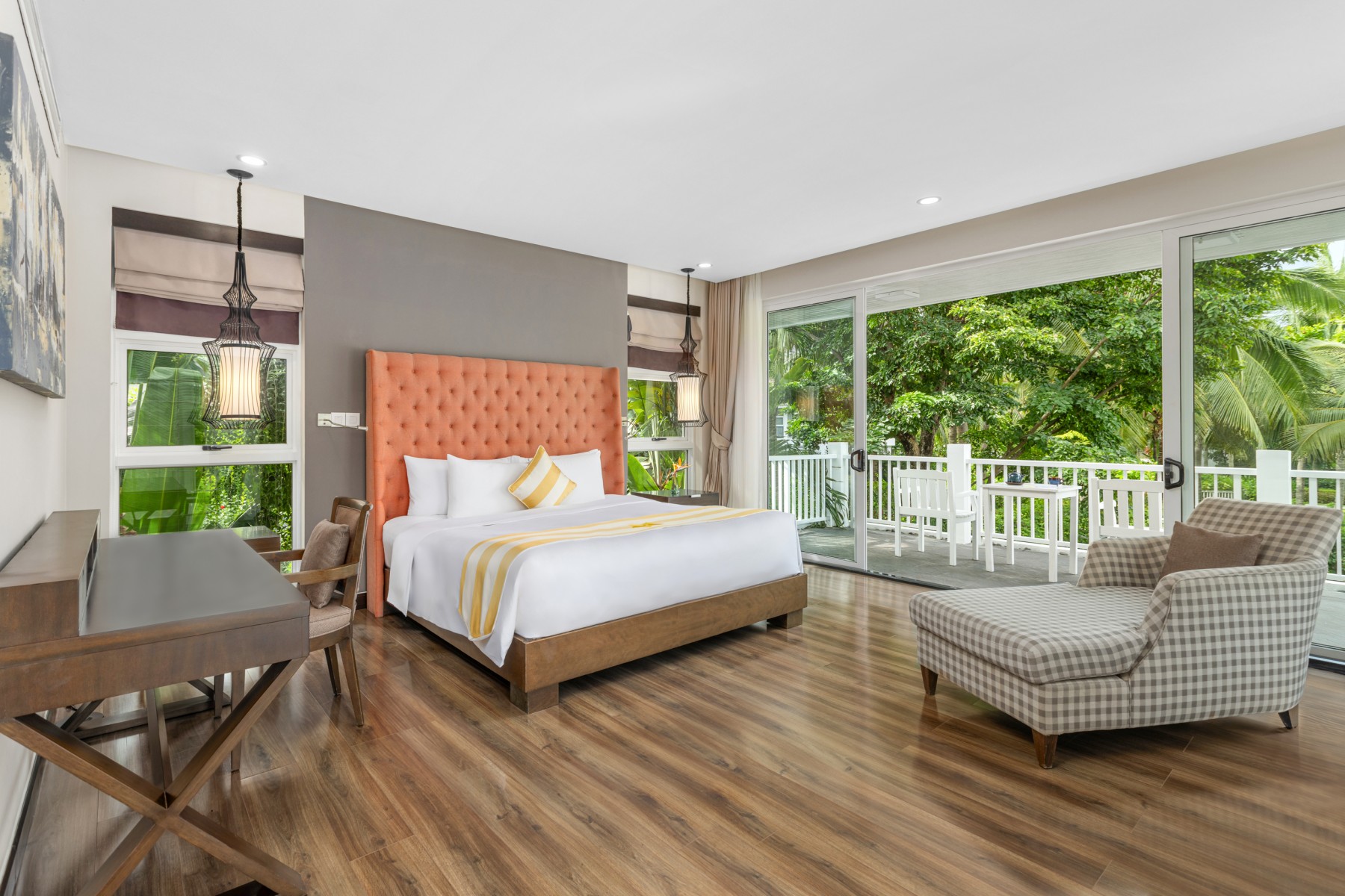 Bên trong phòng nghỉ 40 triệu/đêm của Jungkook, Jimin BTS ở Việt Nam có những gì?- Ảnh 6.