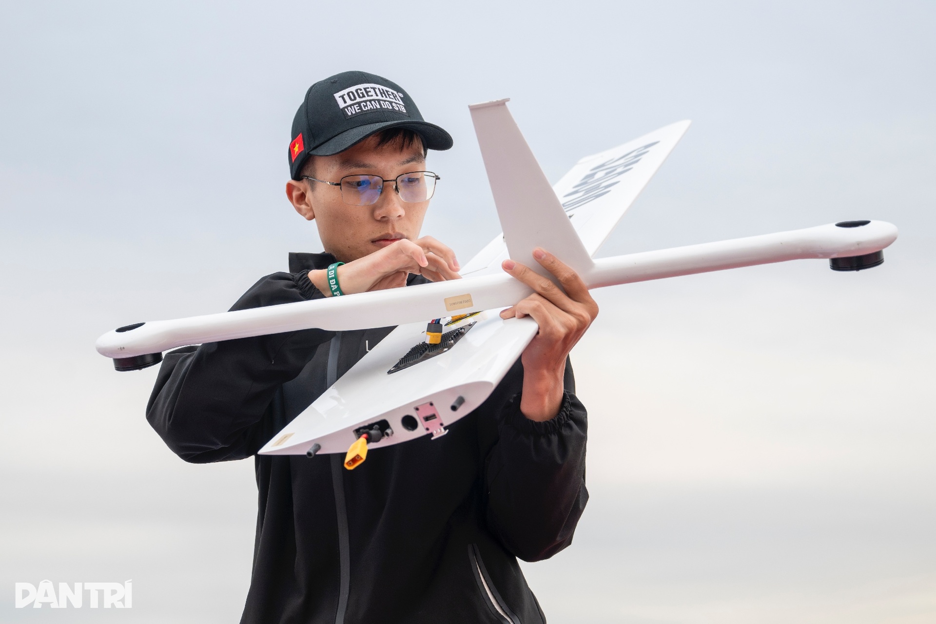 Dàn UAV vận chuyển liên viện đầu tiên cất cánh trên bầu trời Thủ đô - 5 Dàn UAV vận chuyển liên viện đầu tiên cất cánh trên bầu trời Thủ đô - 5