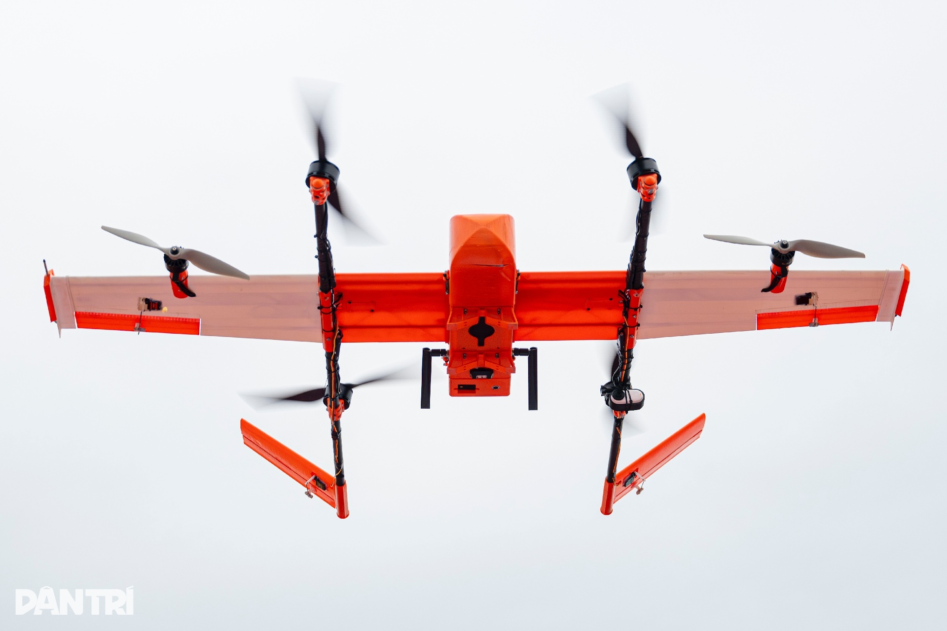 Dàn UAV vận chuyển liên viện đầu tiên cất cánh trên bầu trời Thủ đô - 7 Dàn UAV vận chuyển liên viện đầu tiên cất cánh trên bầu trời Thủ đô - 7