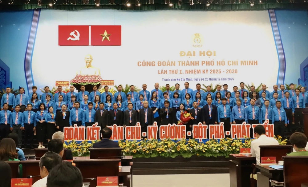 CHỦ TỊCH (4).jpg