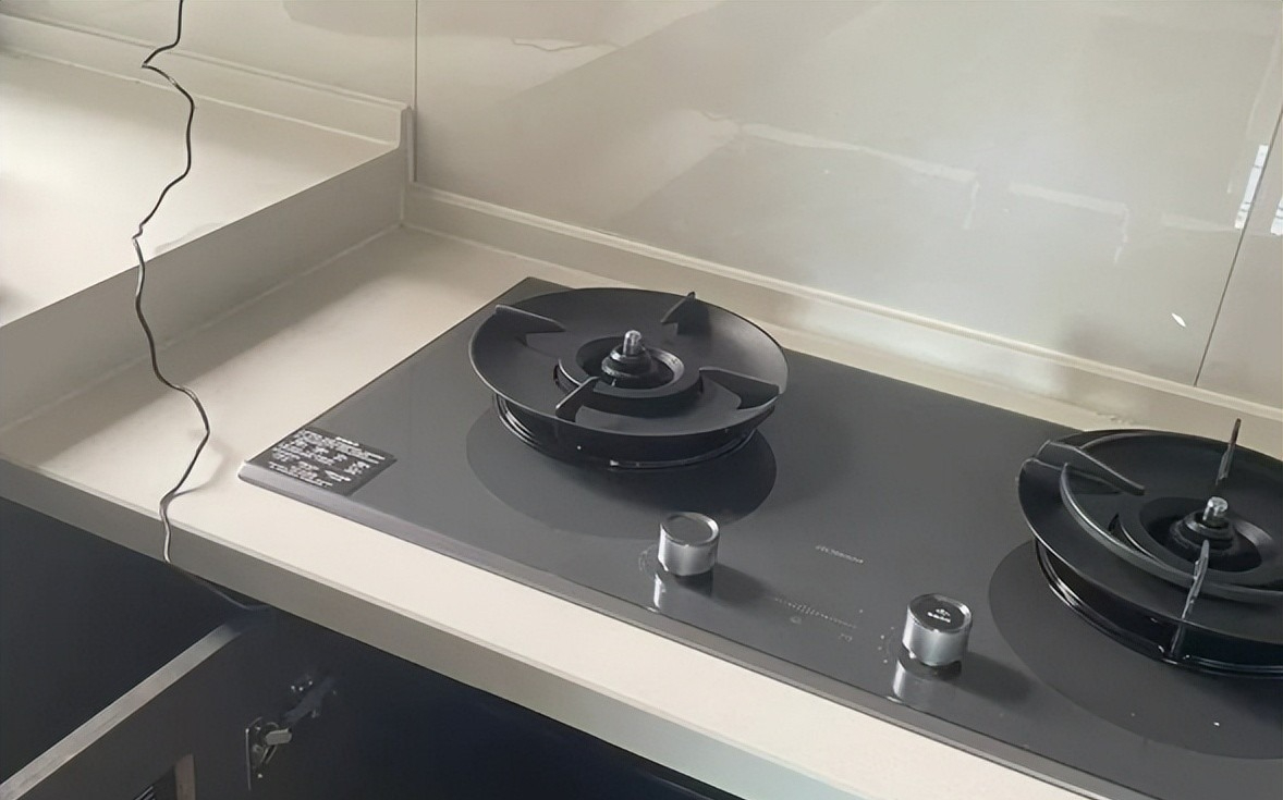 Sắp sang năm 2026, nhà ai còn 6 thứ nguy hiểm này thì dứt khoát vứt ngay- Ảnh 6.