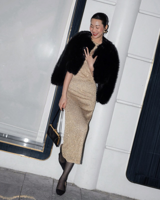 Đẳng cấp, xa hoa từ những bản phối ngày đông với áo khoác lông mềm mịn- Ảnh 8. Đẳng cấp, xa hoa từ những bản phối ngày đông với áo khoác lông mềm mịn- Ảnh 8.