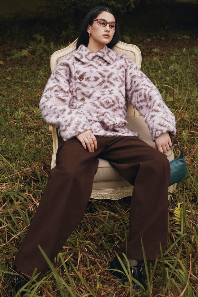 Đẳng cấp, xa hoa từ những bản phối ngày đông với áo khoác lông mềm mịn- Ảnh 9. Đẳng cấp, xa hoa từ những bản phối ngày đông với áo khoác lông mềm mịn- Ảnh 9.