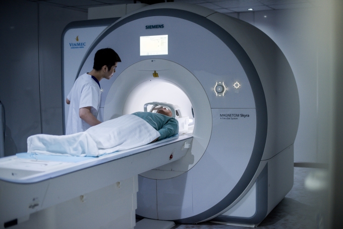 Bệnh viện được đầu tư cơ sở vật chất hiện đại, đồng bộ cùng đội ngũ chuyên gia được đào tạo bài bản.