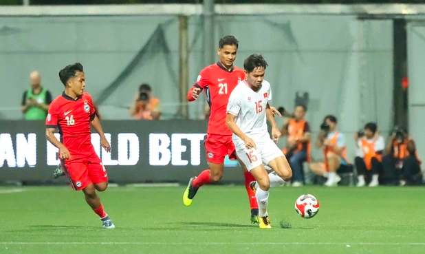 Thầy Kim phá vỡ nhẹ kết cấu nhân sự, U.23 Việt Nam như ‘hổ mọc thêm cánh’?
- Ảnh 2.