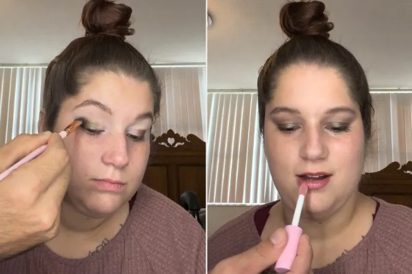 Nhờ chồng cầm cọ và son, Ariel cử động phần đầu để tự trang điểm. Ảnh: TikTok