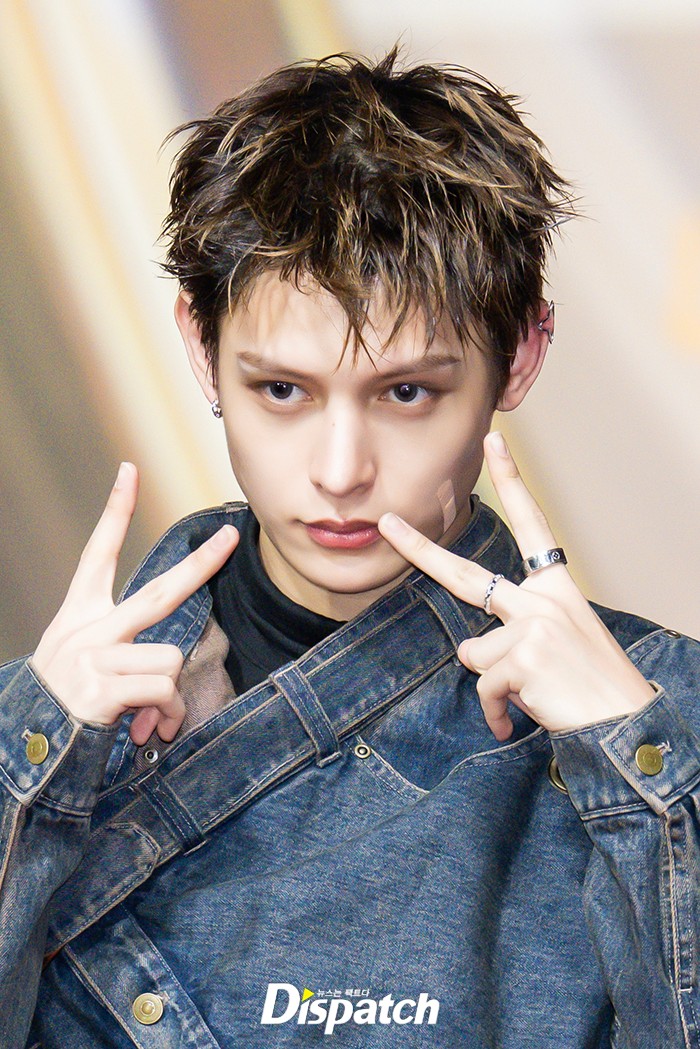 Thảm đỏ hot nhất Giáng sinh 2025: Jang Won Young hóa thiên thần, Winter (aespa) vất vả che dấu ấn tình yêu với Jungkook (BTS)- Ảnh 22.