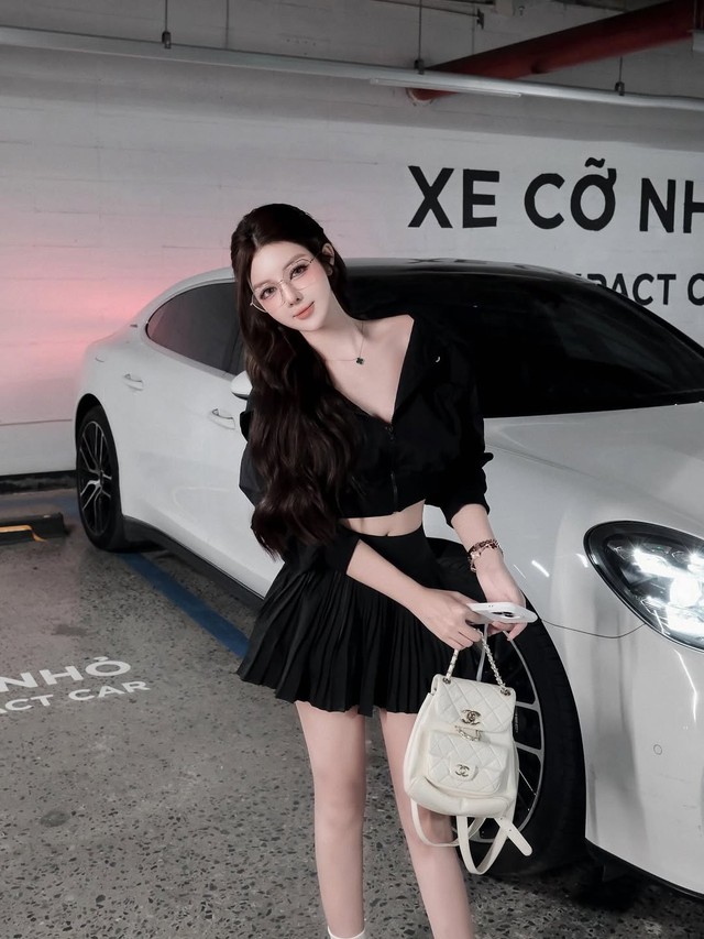 Những bản phối với áo crop top 'bất bại'- Ảnh 8. Những bản phối với áo crop top 'bất bại'- Ảnh 8.