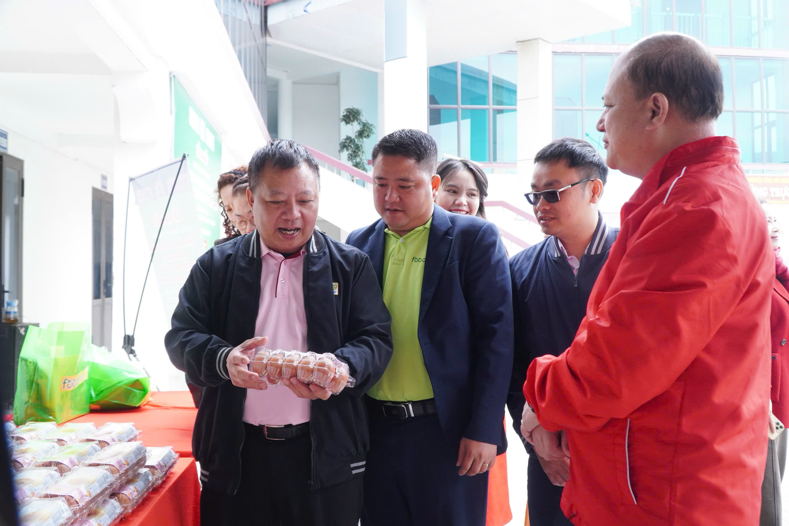 Ra mắt Ngân hàng Thực phẩm Hải Phòng, mở rộng mạng lưới giảm lãng phí thực phẩm - Ảnh 3.