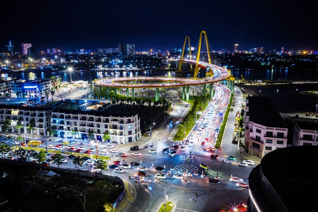 Hạ tầng hội tụ và những chuyển động mới tại Vinhomes Royal Island - Hải Phòng - 2