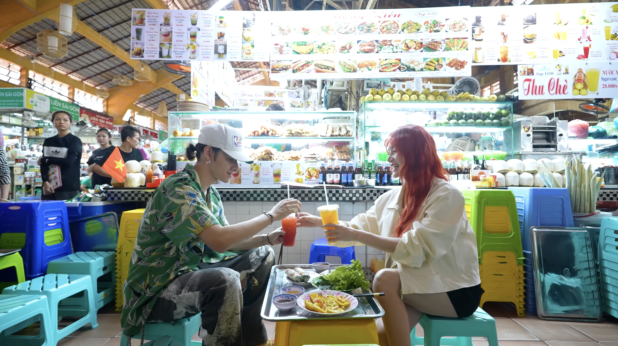 Khách Tây sốc nặng khi biết giá tô phở ở Việt Nam, chỉ biết thốt lên 