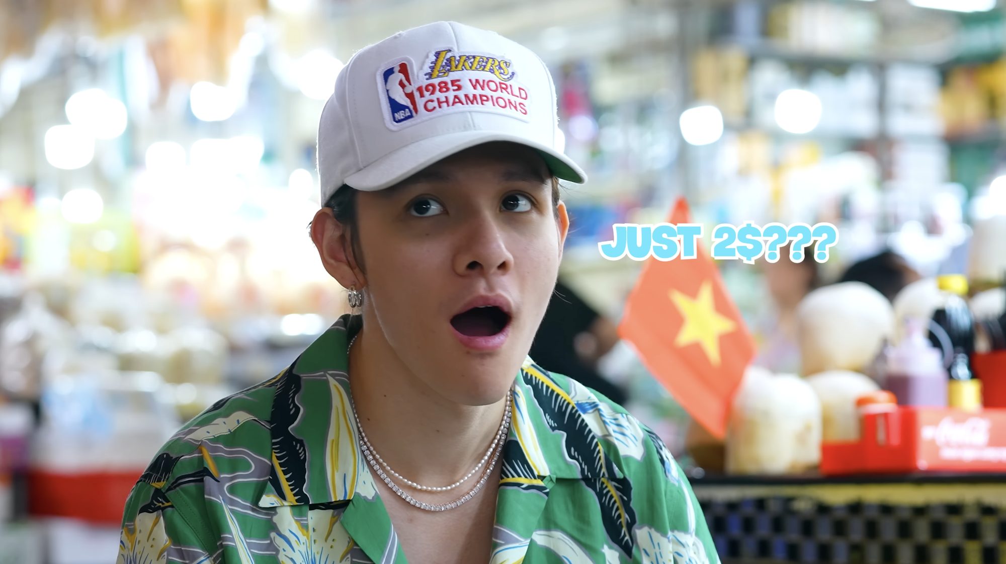 Khách Tây sốc nặng khi biết giá tô phở ở Việt Nam, chỉ biết thốt lên 