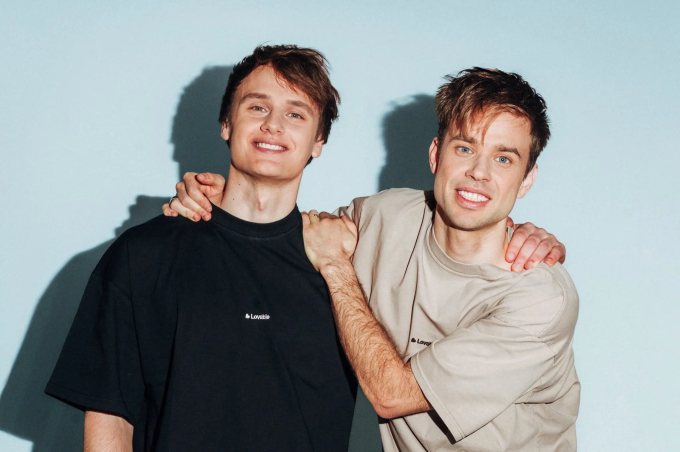 Hai nhà đồng sáng lập Lovable Fabian Hedin (áo đen) và  Anton Osika. Ảnh: Lovable