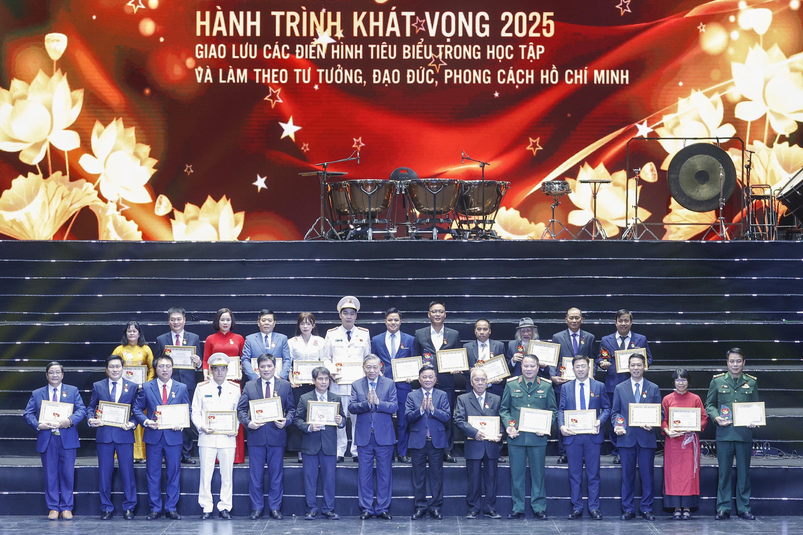 Tổng Bí thư Tô Lâm: Mỗi cán bộ đảng viên phải là những người truyền cảm hứng
- Ảnh 5.