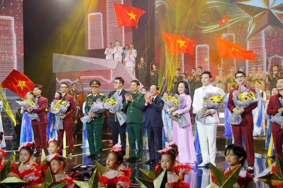 Chuyện chiến sĩ biệt động hát trên truyền hình lay động triệu trái tim - 2