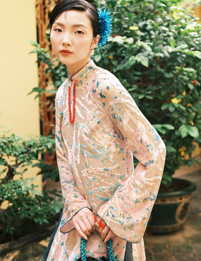 Áo dài cách tân, ứng viên nổi bật cho bộ ảnh tết đẹp ngất ngây- Ảnh 3.