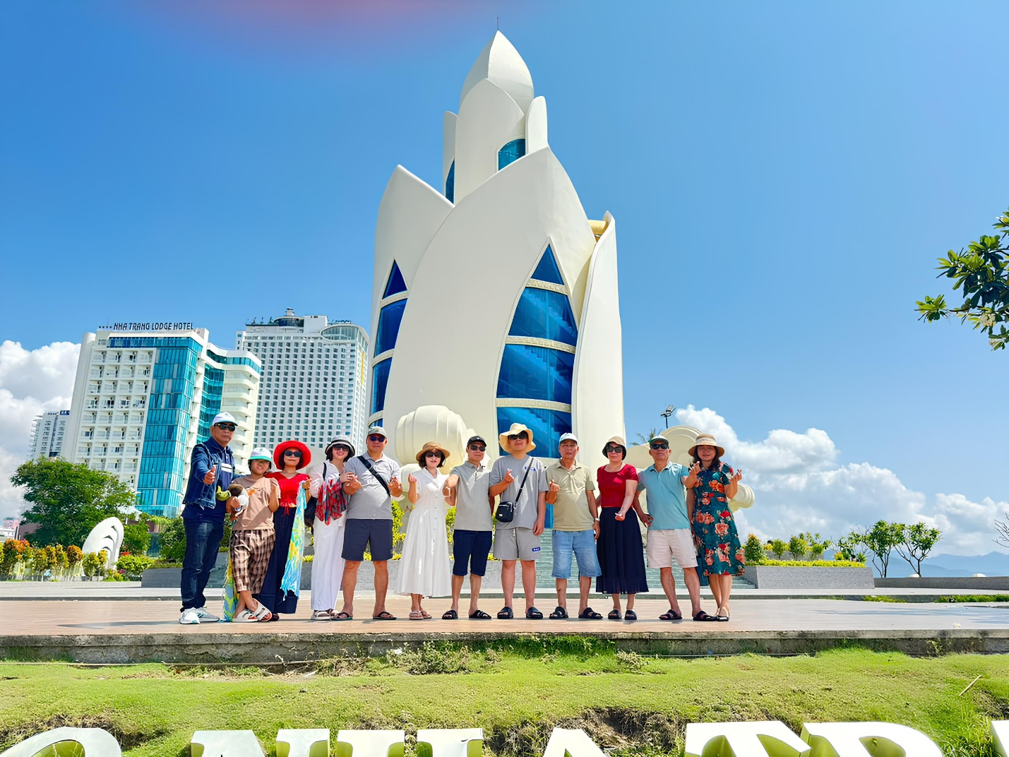 Đặt tour Tết Nguyên Đán 2026 tại Đất Việt Tour nhận ưu đãi đến 4 triệu đồng- Ảnh 2.