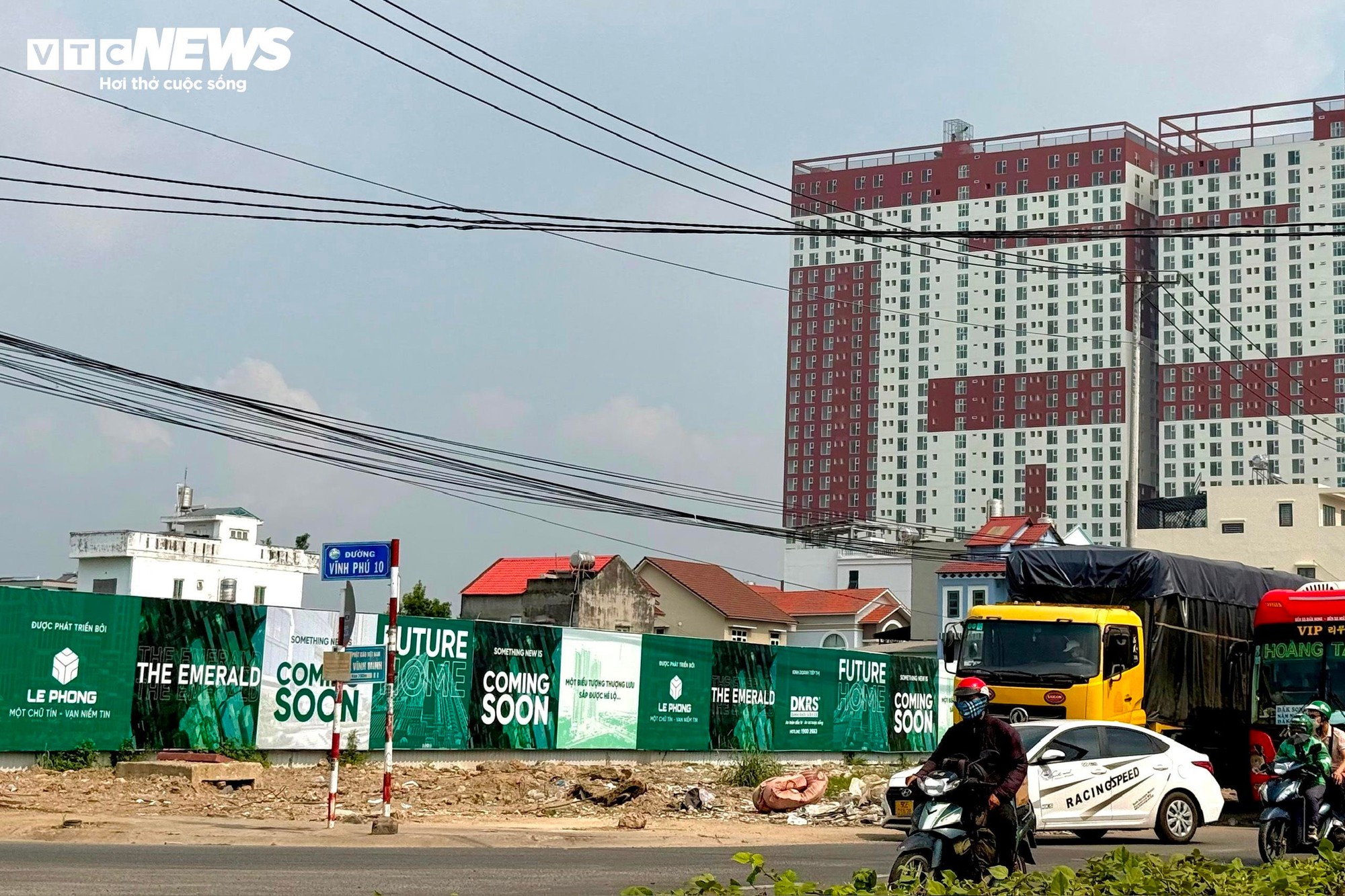 Chung cư 'mọc' dày đặc, người trẻ TP.HCM vẫn xa giấc mơ an cư- Ảnh 4.
