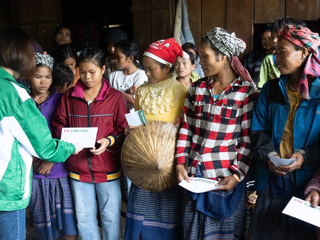 FE Credit mang đến giải pháp hỗ trợ người dân vùng lũ phục hồi sinh kế - 2