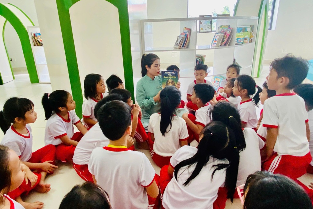 Dùng lớp học để kéo tương tác trên mạng, cô giáo Gen Z gây tranh cãi - 2