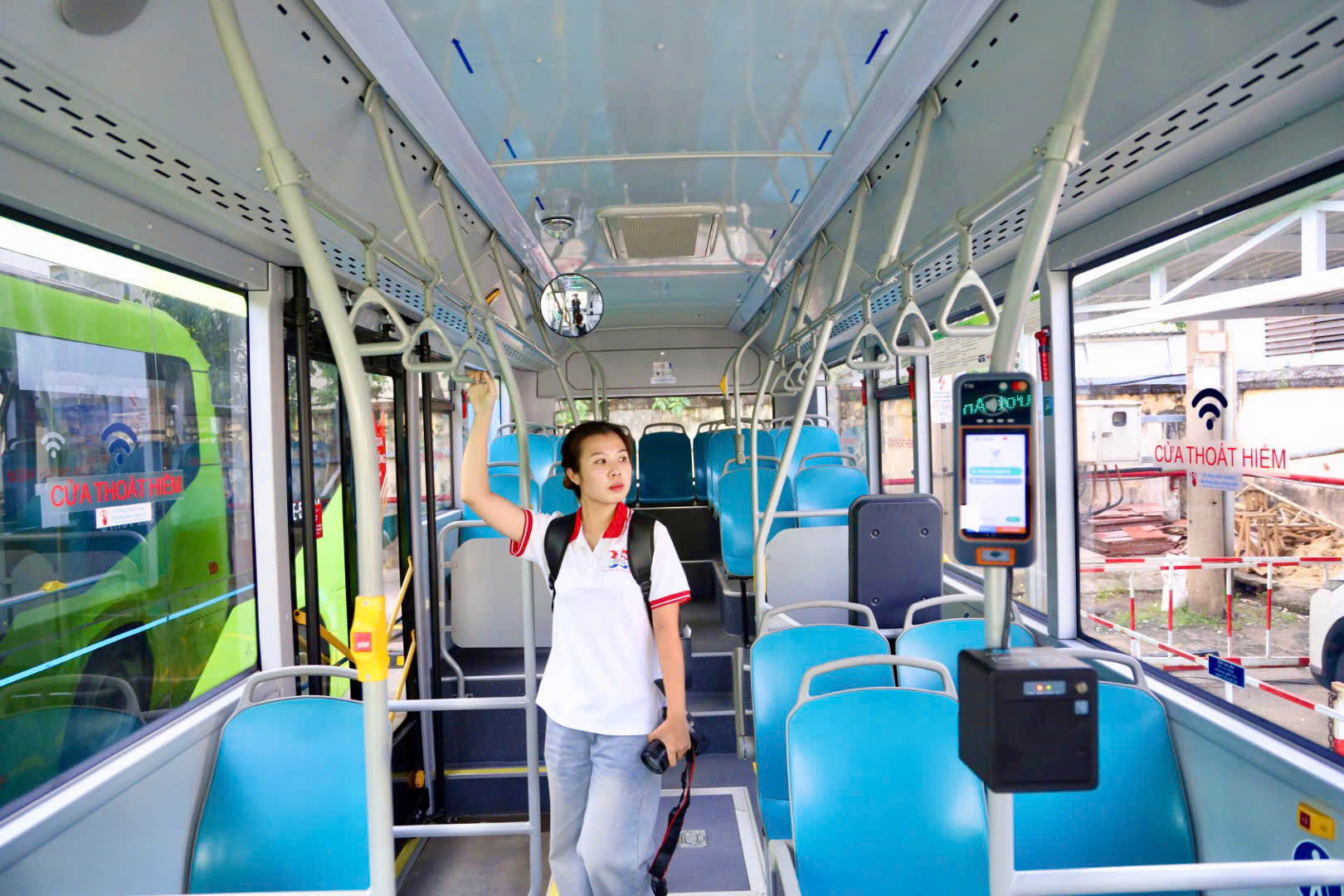 58 xe buýt điện mới xuất hiện trên đường phố TPHCM 2 58 xe buýt điện mới xuất hiện trên đường phố TP HCM - Ảnh 2.