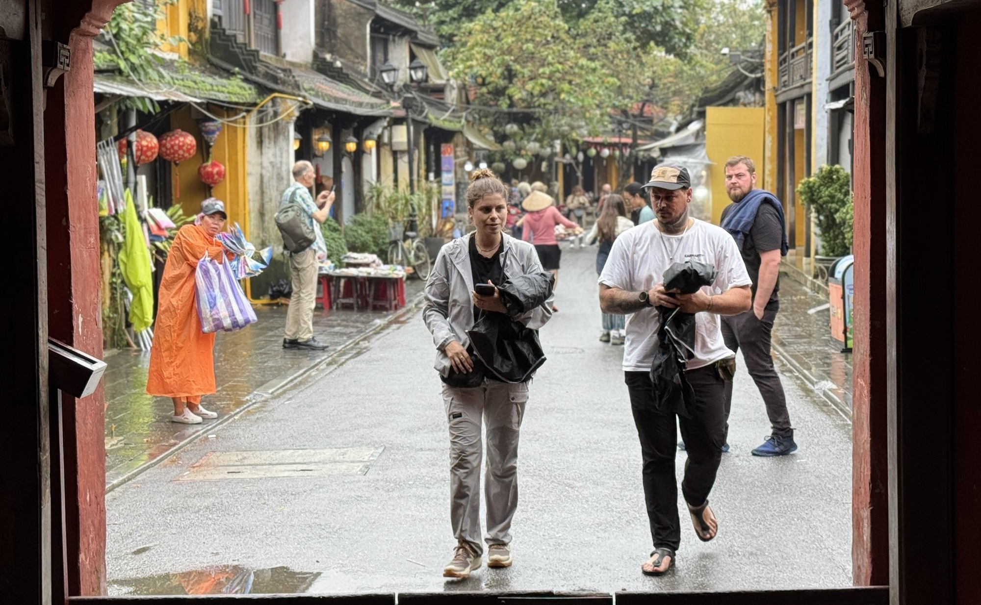 Đà Nẵng bội thu du lịch với 17,3 triệu lượt khách, doanh thu chạm mốc 60.000 tỉ đồng- Ảnh 1.