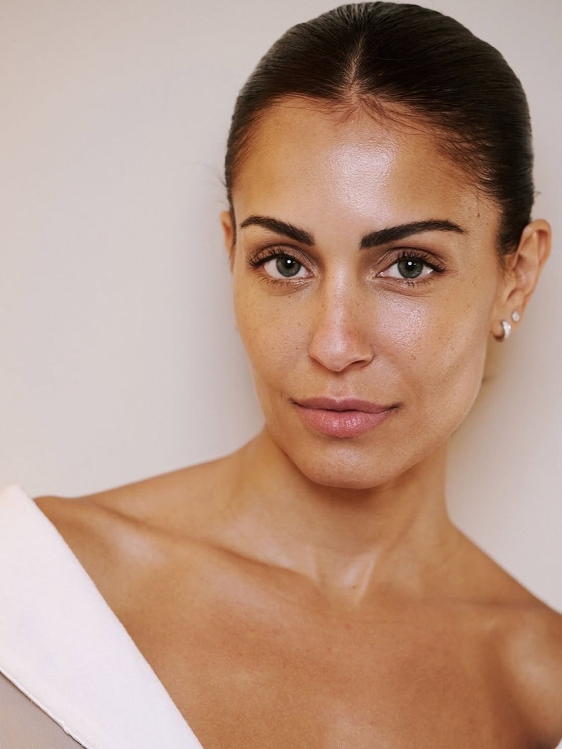 Mỹ nhân hơn 12 tuổi ngỏ ý tái hợp tuyển thủ Hakimi sau 2 năm ly hôn - 10