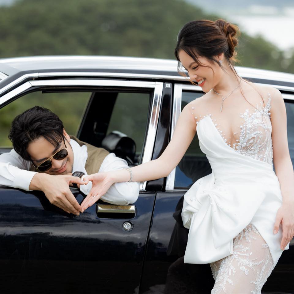 Đám cưới nam diễn viên Vbiz và vợ bác sĩ kém 16 tuổi: Cô dâu chú rể sánh đôi, dàn sao nổi tiếng tham dự- Ảnh 10.