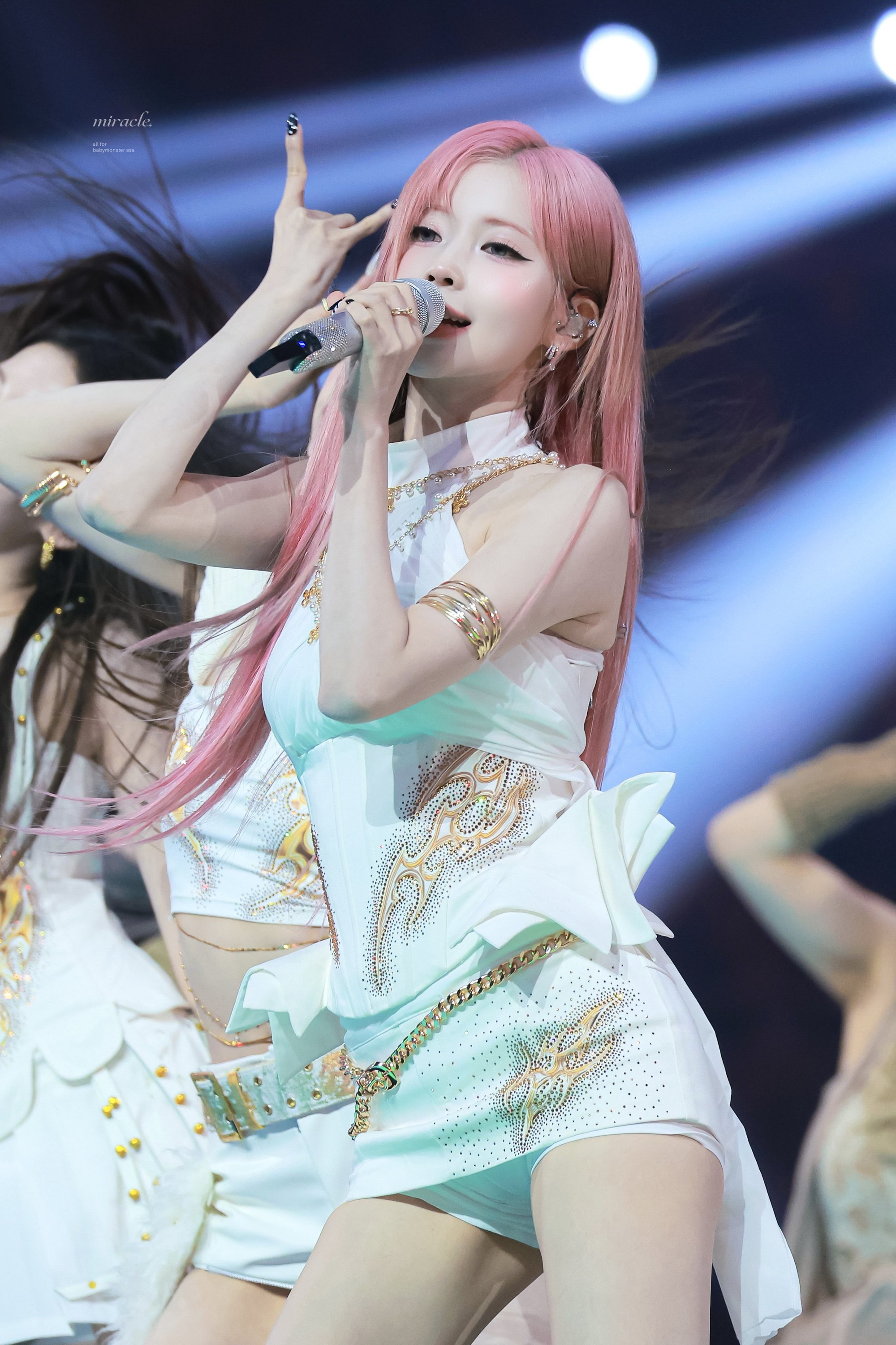 Mỹ nhân này cần được nổi tiếng hơn: Khí chất nữ thần không chỗ nào chê, cứ mãi flop vì thiếu 1 thứ- Ảnh 4.