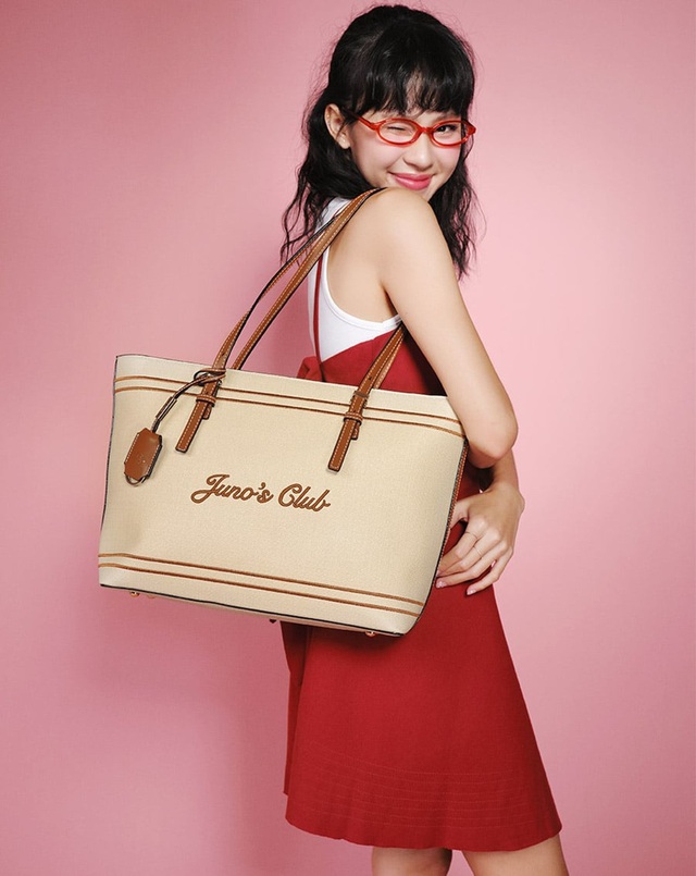 Sức hút từ sự mộc mạc của những chiếc túi tote hiện đại - Ảnh 8.