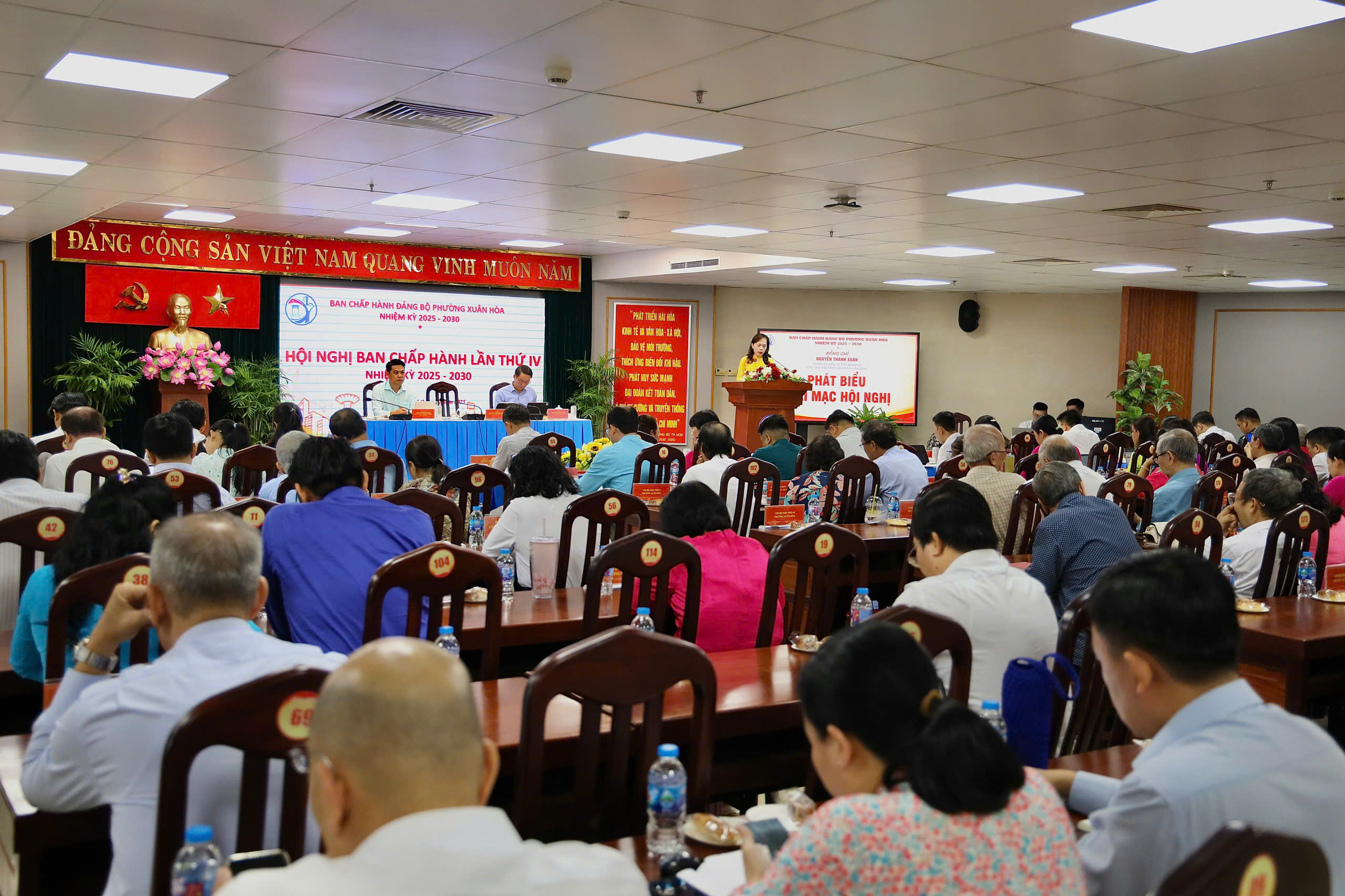 Phường Xuân Hòa giải quyết 100% hồ sơ hành chính đúng hạn - Ảnh 3.