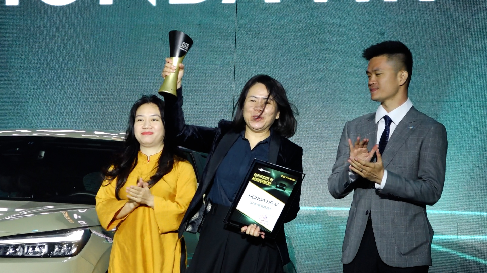 Video nhận giải xe của năm