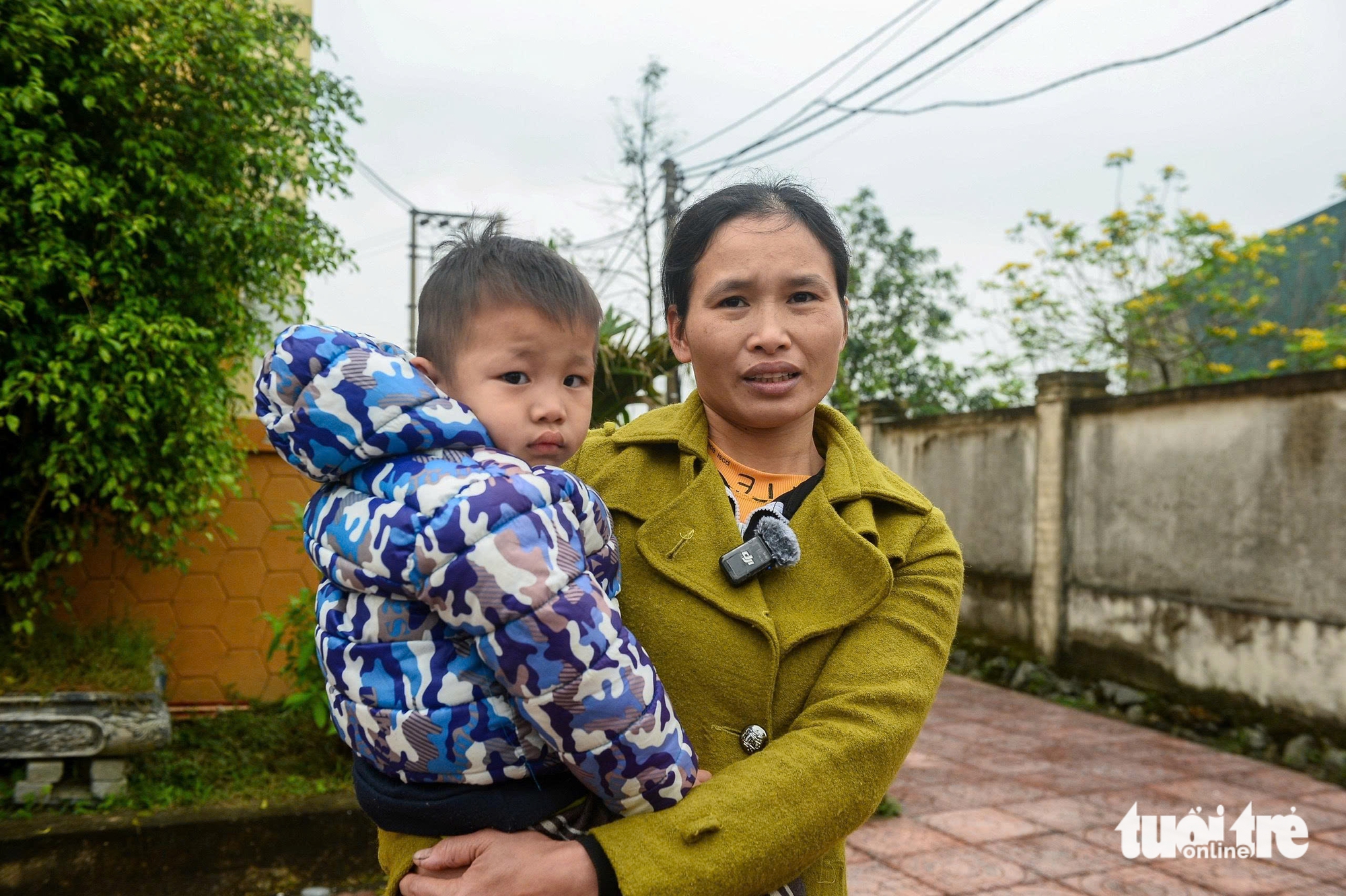 Báo Tuổi Trẻ cùng GREENFEED trao 1,2 tỉ đồng cho người dân Hà Tĩnh bị ảnh hưởng bởi bão lũ - Ảnh 4. báo Tuổi Trẻ - Ảnh 3.